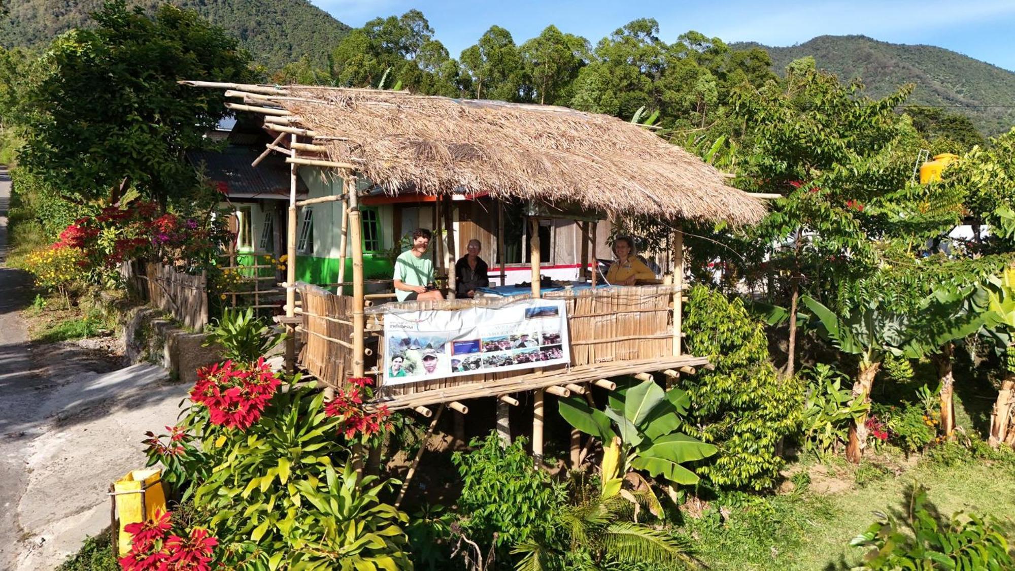 Karleta Homestay Ruteng Cameră foto